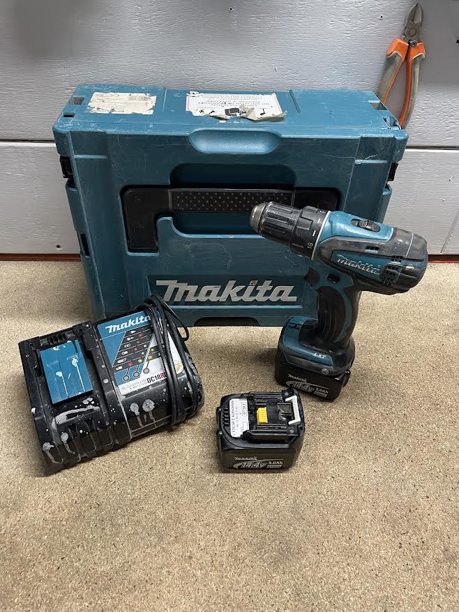 Visseuse MAKITA DDF446