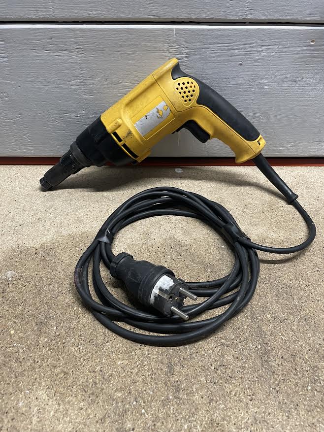 visseuse à plaque de plâtre DEWALT DW269K-qs