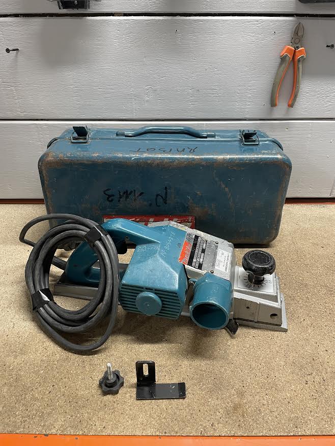 Rabot MAKITA 1100